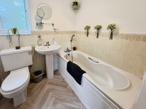 Family Bathroom- click for photo gallery